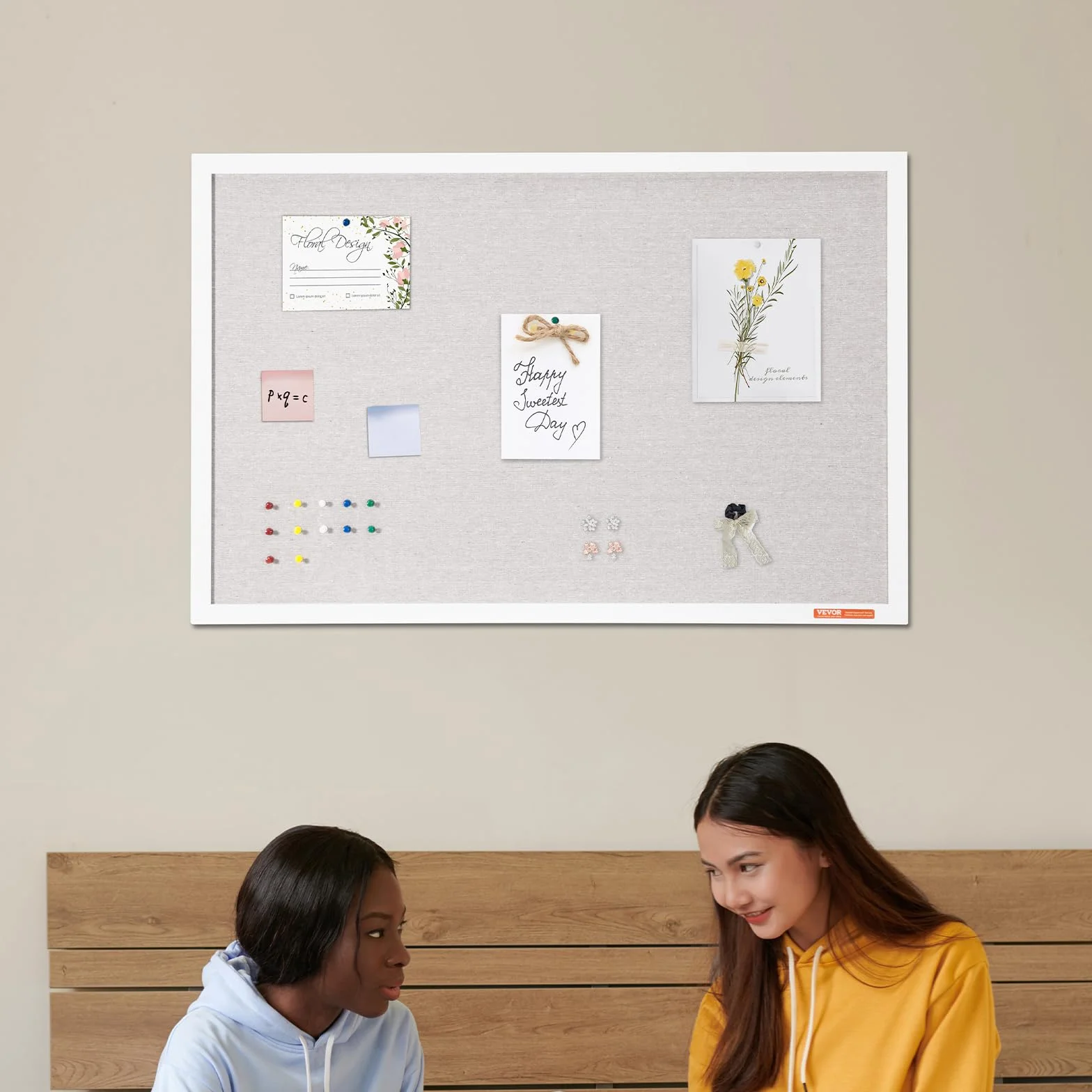 VEVOR Biała tablica korkowa 91 cm x 61 cm z lnianą powierzchnią, stylowa tablica ogłoszeń do domu, szkoły, biura - elegancka i funkcjonalna tablica ogłoszeń