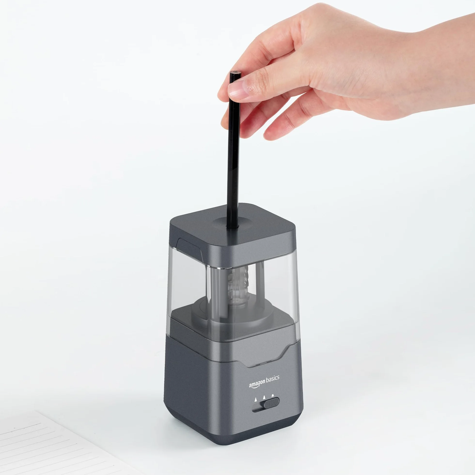 Amazon Basics przenośna elektryczna temperówka, ostrze spiralne, automatyczne zatrzymanie, zasilanie bateryjne/USB, czarna, 9 x 9 x 16 cm