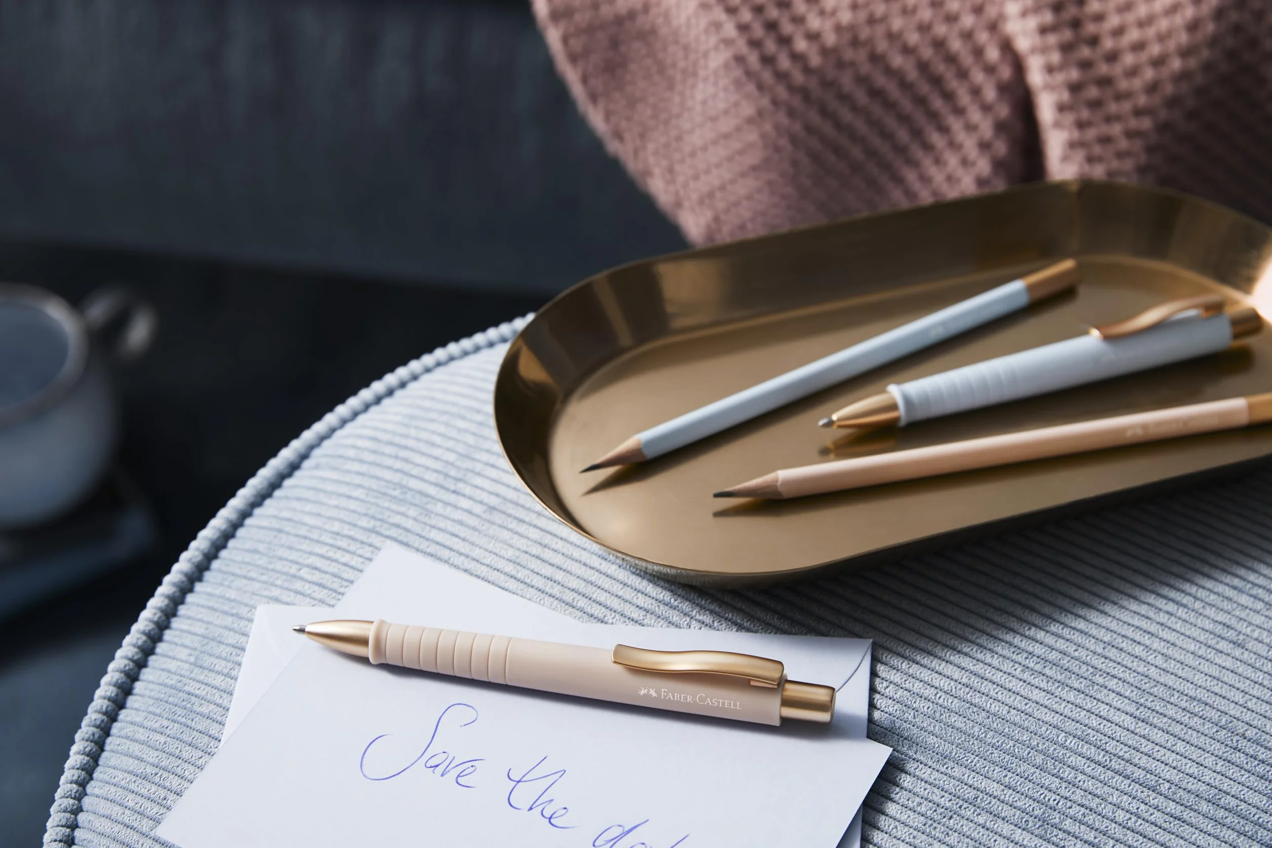 FABER-CASTELL 205092 - Pióro kulkowe Poly Ball blady ró|, 2 sztuki, z wymiennym wkBadem XB, wodoodporne