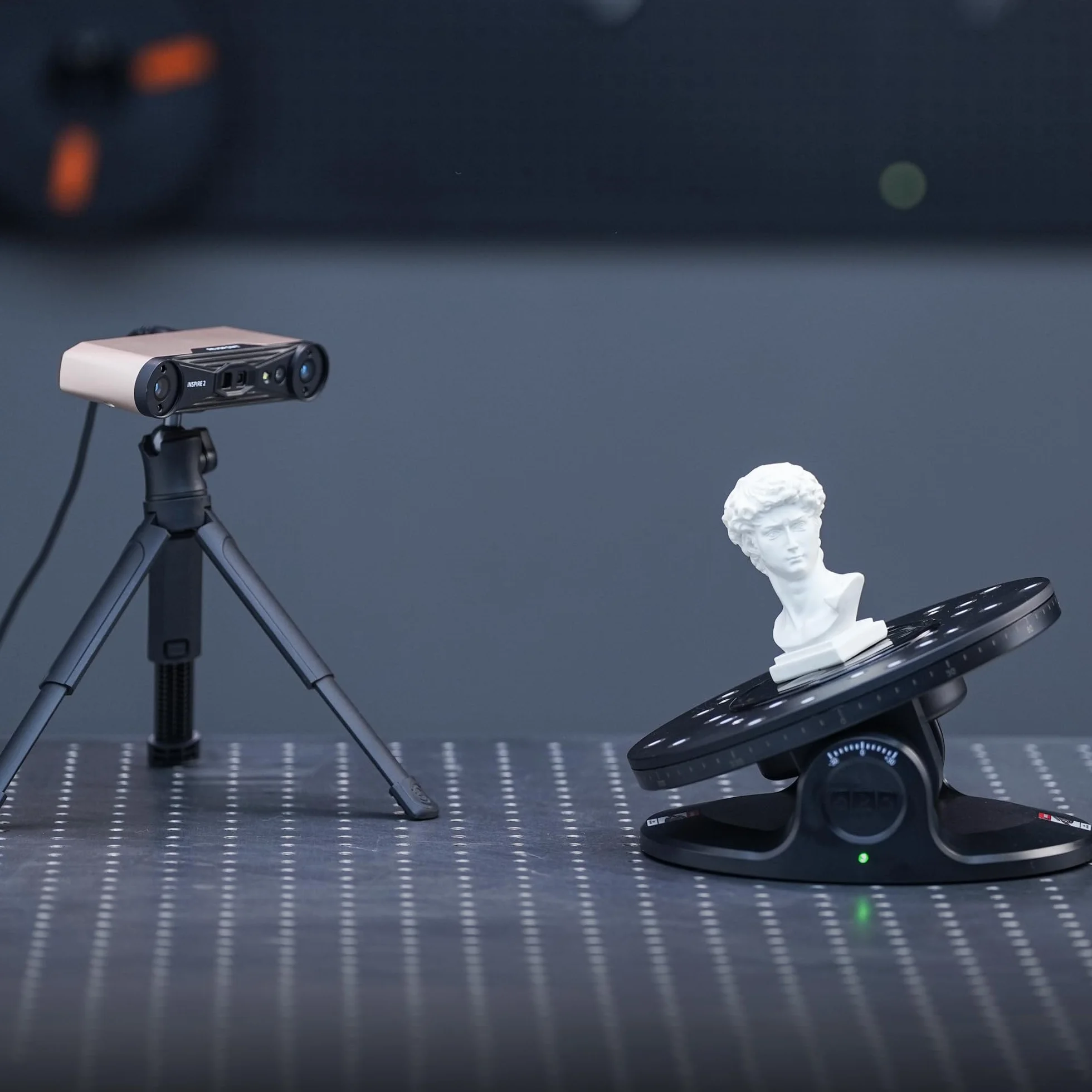 Revopoint Stół obrotowy z podwójną osią, łatwe rejestrowanie szczegółowych danych 3D z małych i średnich obiektów, do precyzyjnego skanowania 3D, kompatybilny ze skanerem 3D