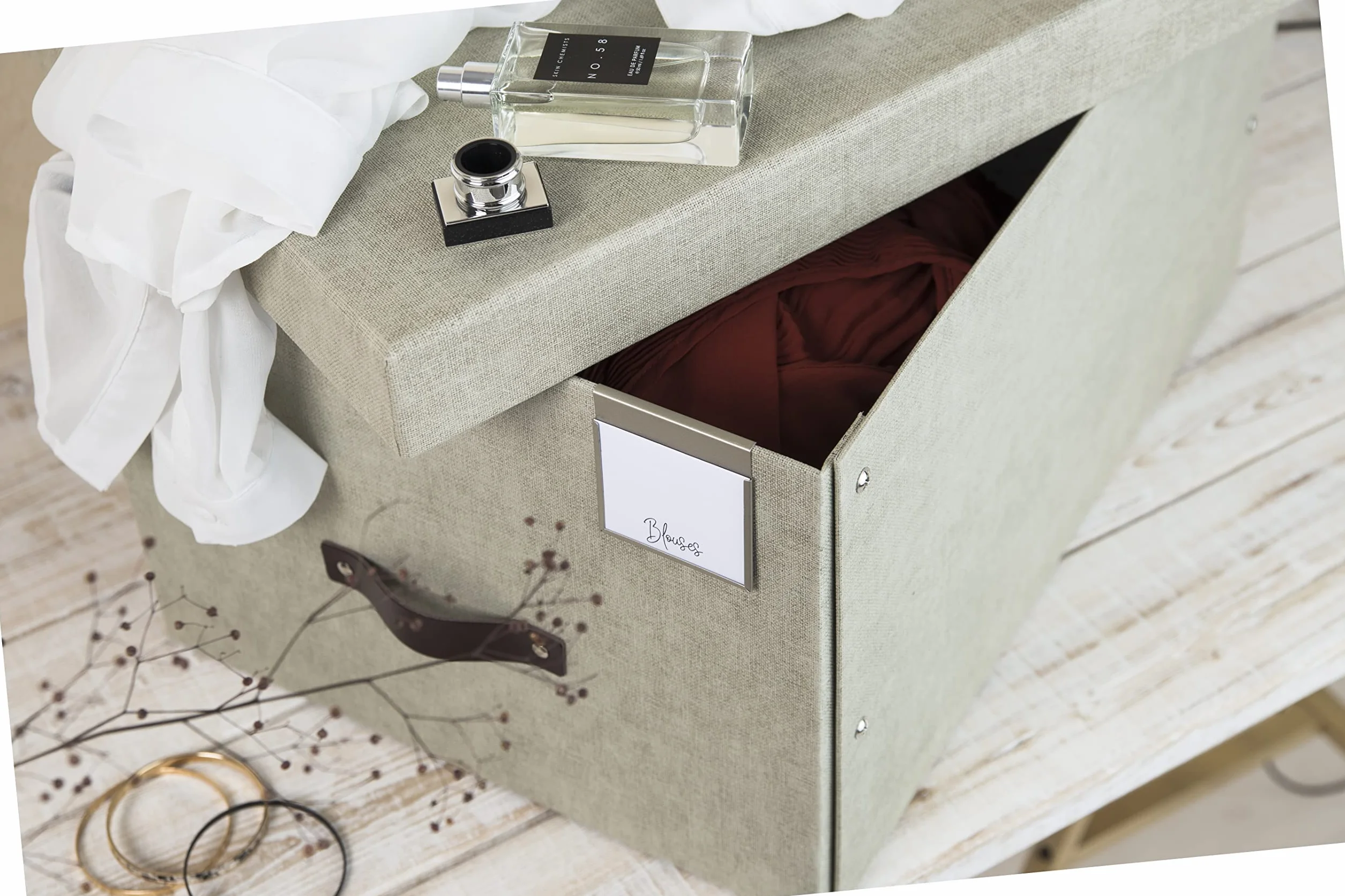 Bigso Box of Sweden Zestaw 4 uchwytów na etykiety (dużych) – uchwyty na etykiety do opisywania pudełek lub segregatorów – uchwyt do łatwego mocowania na krawędziach lub pokrywach – matowy srebrny