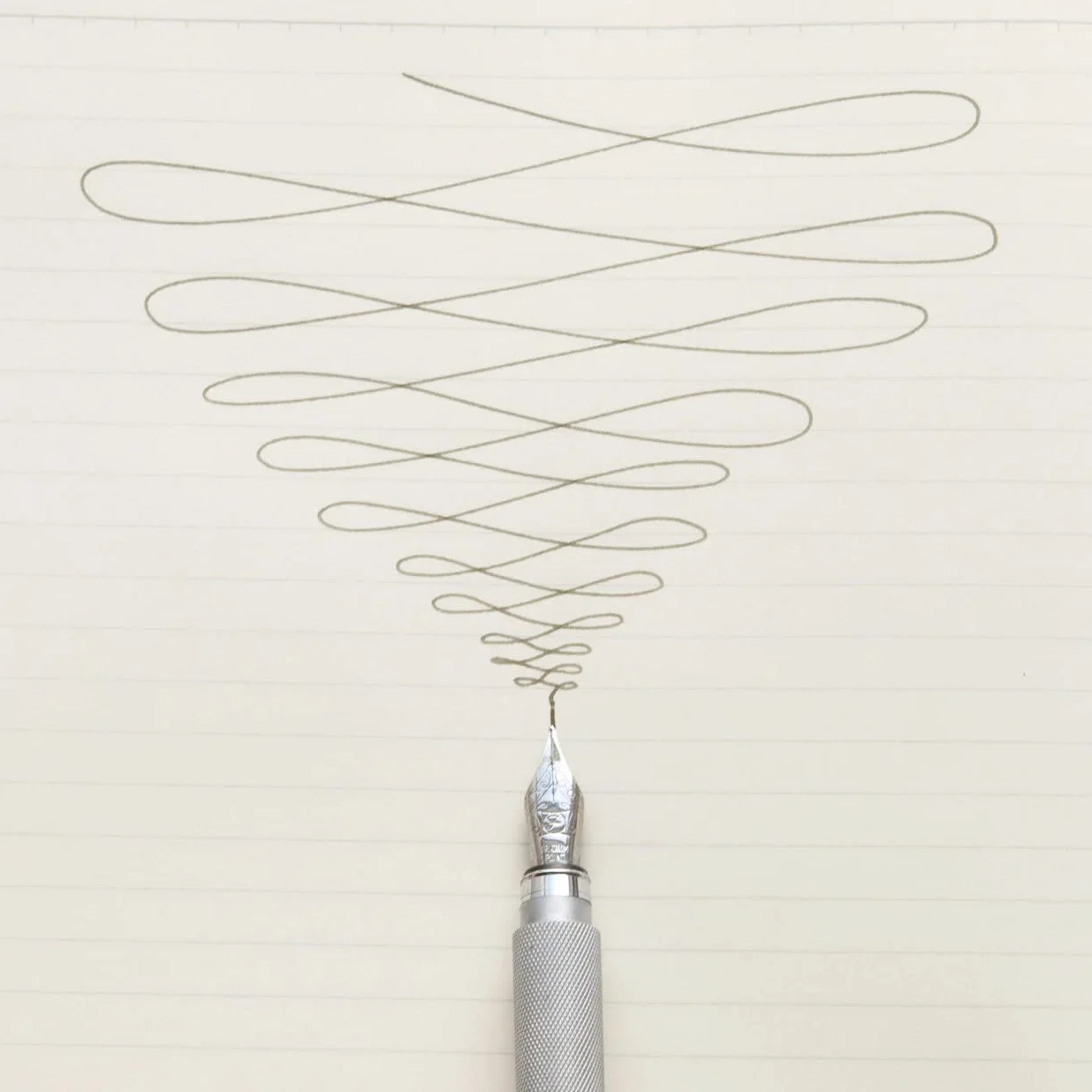 Muji Pióro wieczne z cienką stalówką z aluminiowym korpusem, 1 x czarny wkład atramentowy