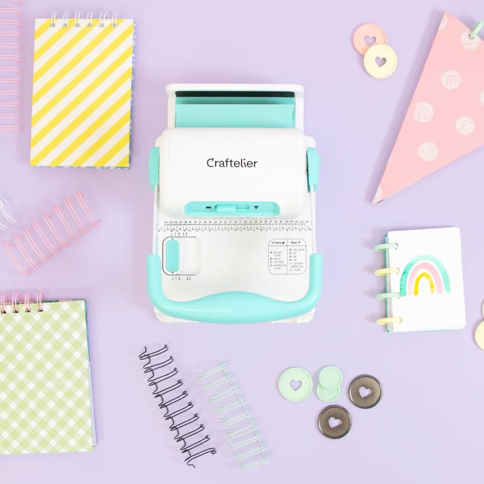 Craftelier Mini bindownica Minty Duo | kompatybilna ze spiralami o średnicy do 1' i pierścieniami tarczowymi | wymiary 23,5 x 16 x 21 cm (9,25 cala x 6,30 cala x 8,26 cala)