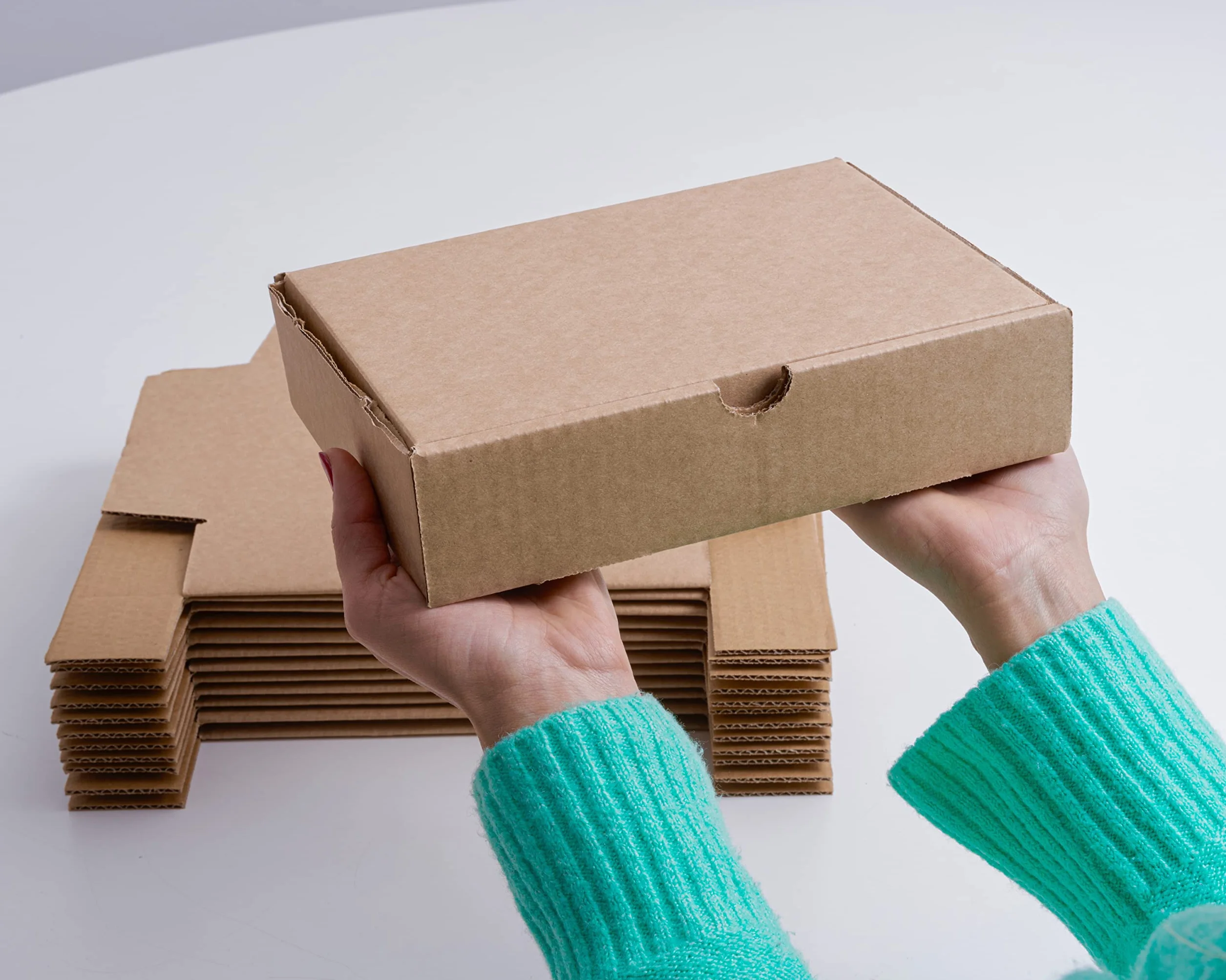 IPEA Płaskie kartonowe pudełka 21 x 15 x 5 cm do wysyłki, e-commerce, na prezenty - 10 sztuk - Made in Italy - uniwersalne statki do pakowania przedmiotów, wydarzeń, imprez - opakowanie