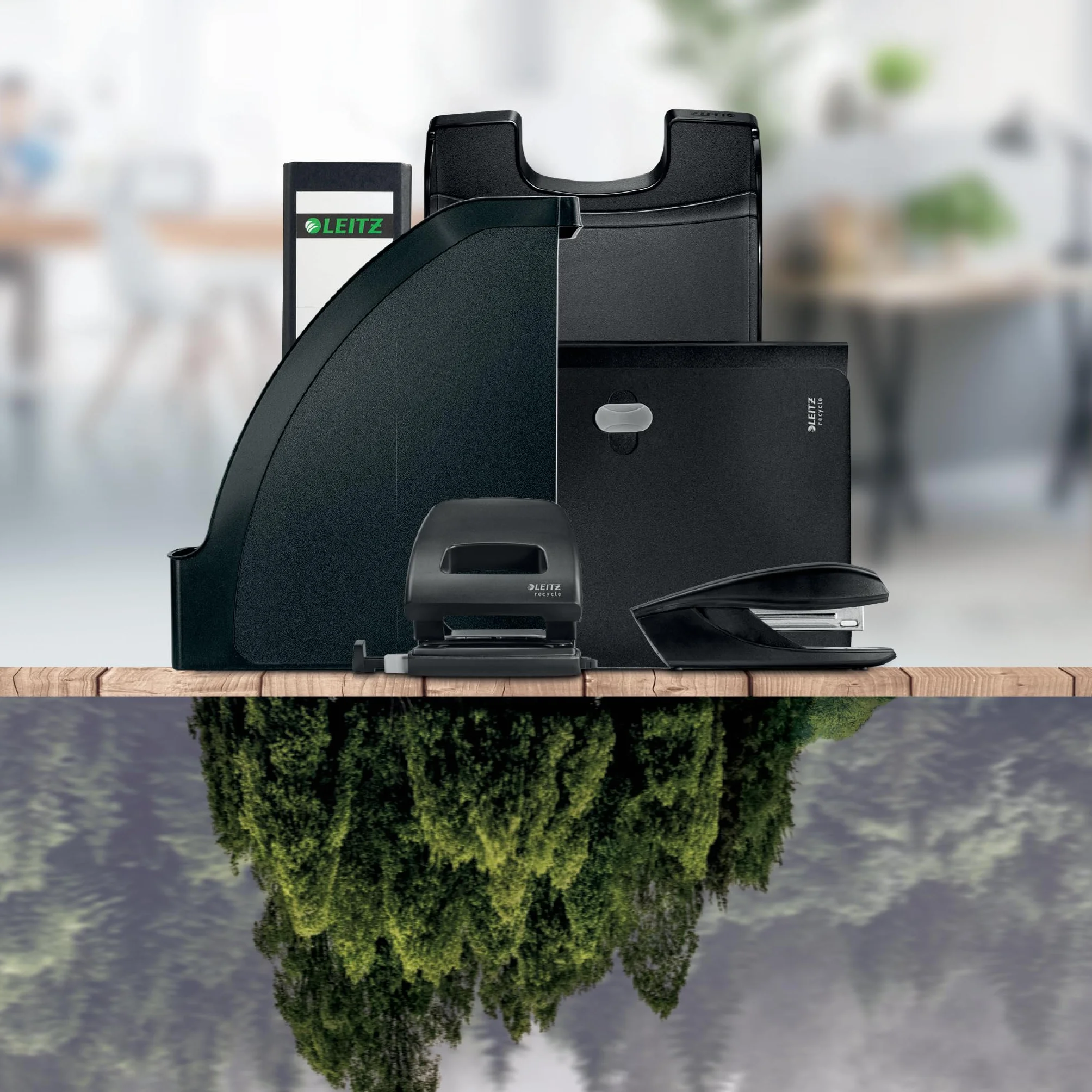 Leitz Dziurkacz, 30 arkuszy, prowadnica z oznaczeniami formatu, w 100% nadaje się do recyklingu, przyjazna dla środowiska, zakres recyklingu NeXXt, 50030095, czarny