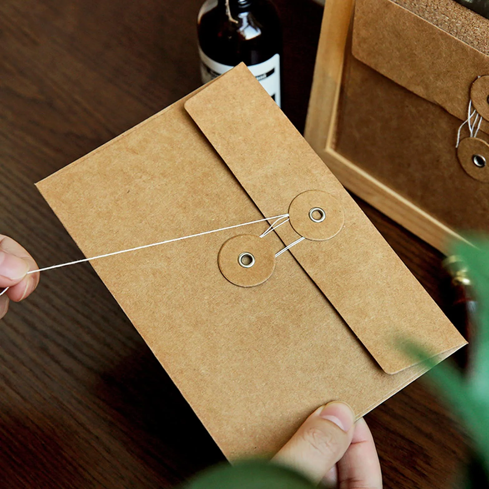 10 sztuk torebek na dokumenty z papieru kraft, koperty na dokumenty z tektury, brązowe teczki z uszczelką owijającą, małe koperty kraft do biura, szkoły, domu, rachunków, paragonów, kartek z