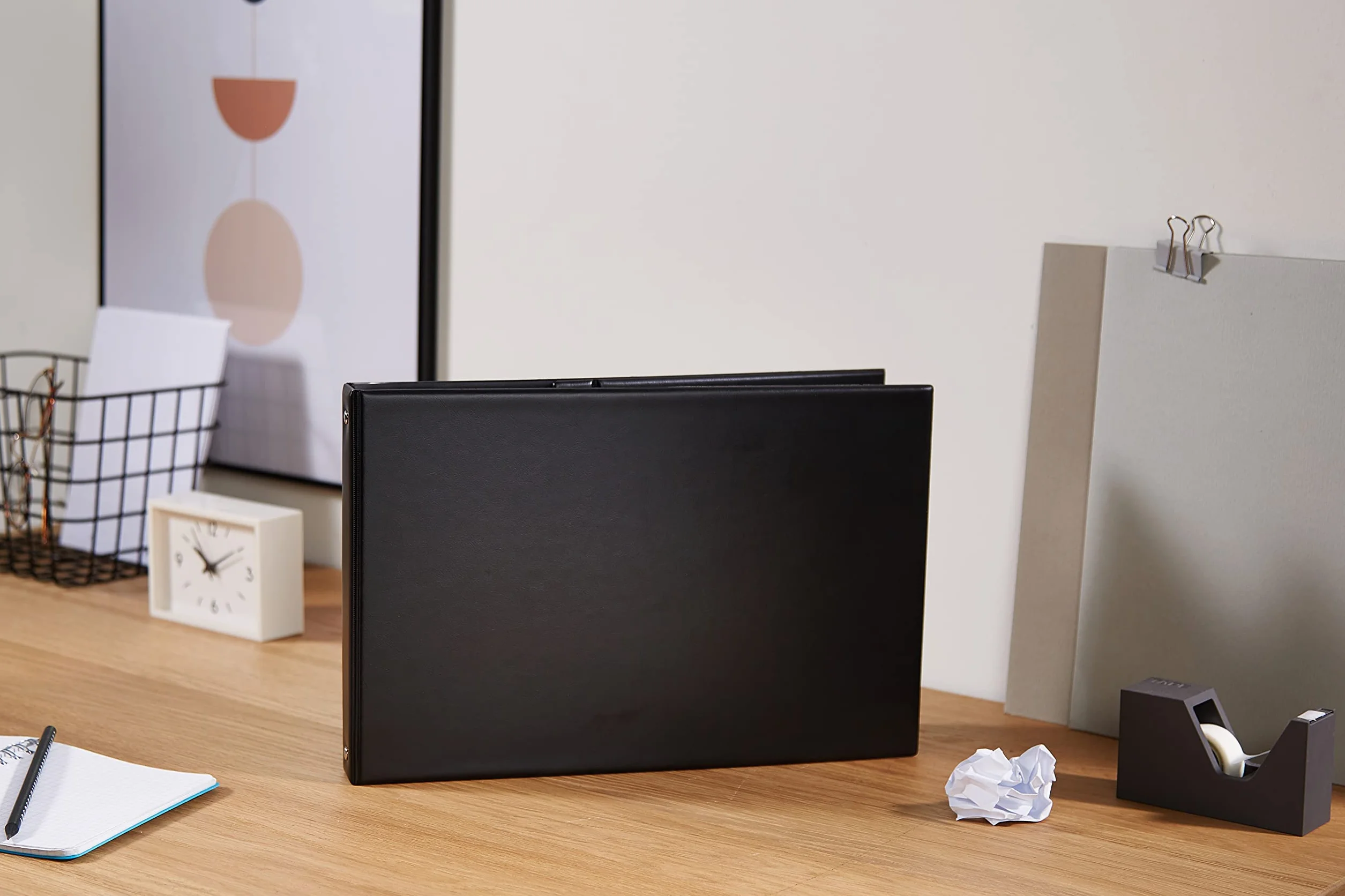 VELOFLEX 4102080 - Tablica flipchart DIN A4 format pionowy, z przezroczystymi tulejami, wykonana z PVC, stojak na stół prezentacyjny, czarny flipchart, segregator ringowy stojący