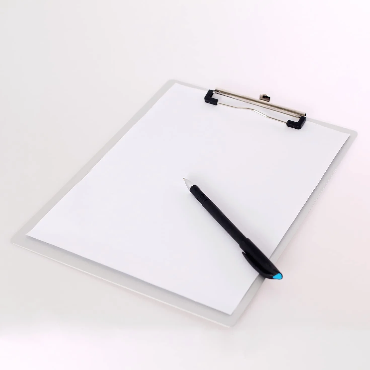 TKD8025-silver-6 aluminiowych podkładek A4 z gumowanym metalowym zaciskiem, deska do pisania DIN A4 z miejscem do zawieszania, uchwyt na podkładkę Clipboard – stabilna aluminiowa płyta do pisania –