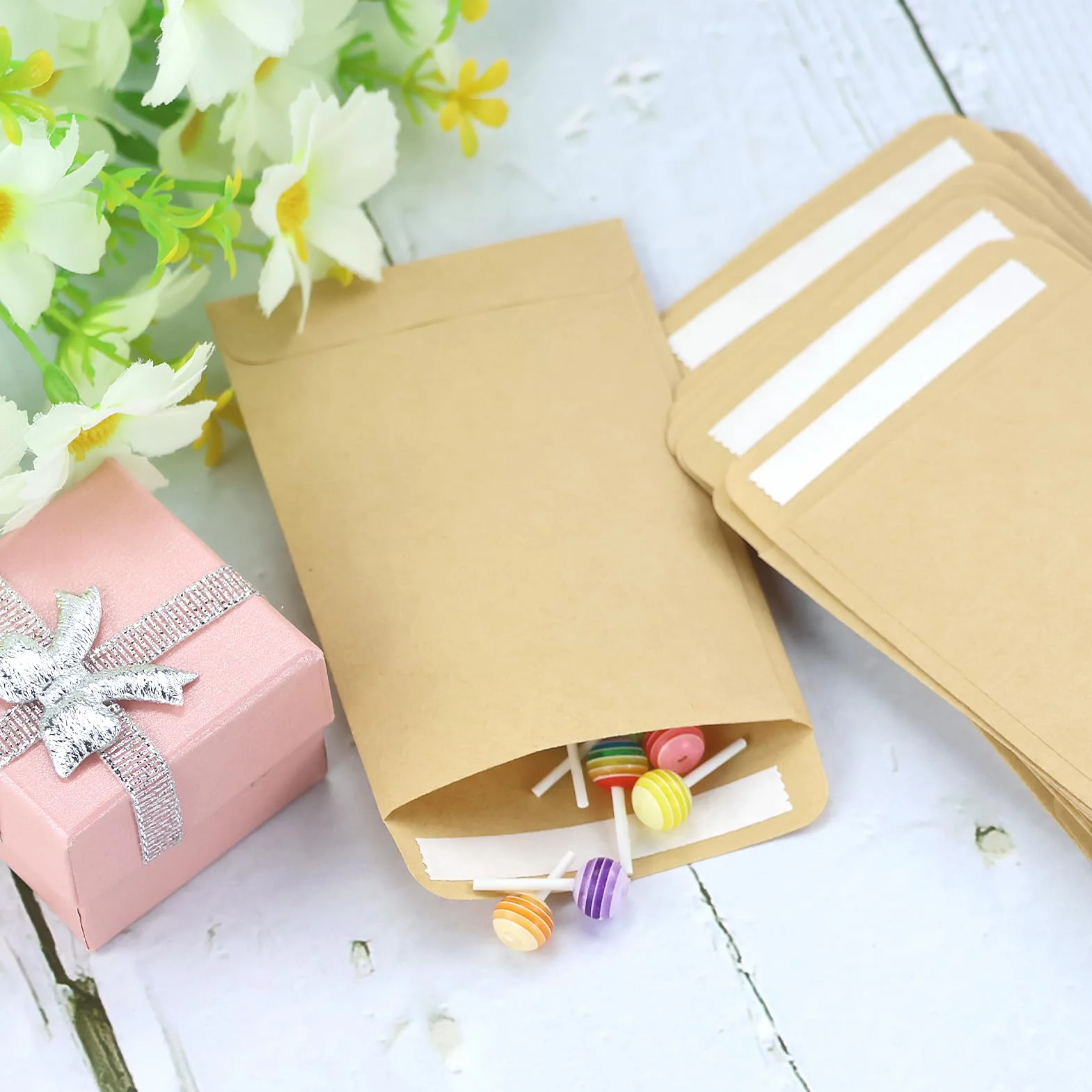 SZXMDKH 150 szt. małych kopert z nasionami, samoprzylepne mini brązowe koperty z papieru siarczanowego, małe przedmioty, monety, znaczki, karty, nasiona, 9 x 6 cm, żółty papier kraftowy (npzxf0150)