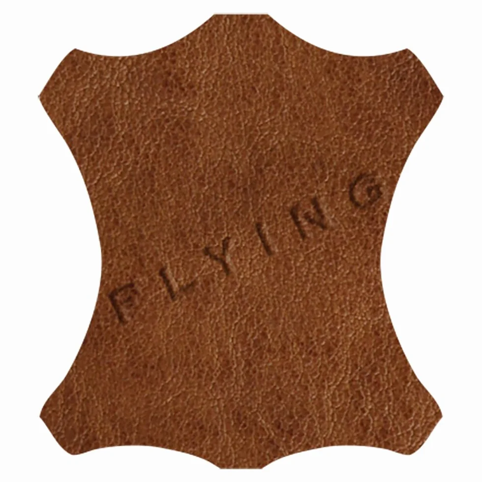 Clairefontaine 106506C – Notes zszywany Flying Spirit – 11x17 cm – 96 stron w linie – Papier kremowy 90g – Okładka z czerwonej karty Maya – 5 wzorów na odwrocie – Wysyłka losowa