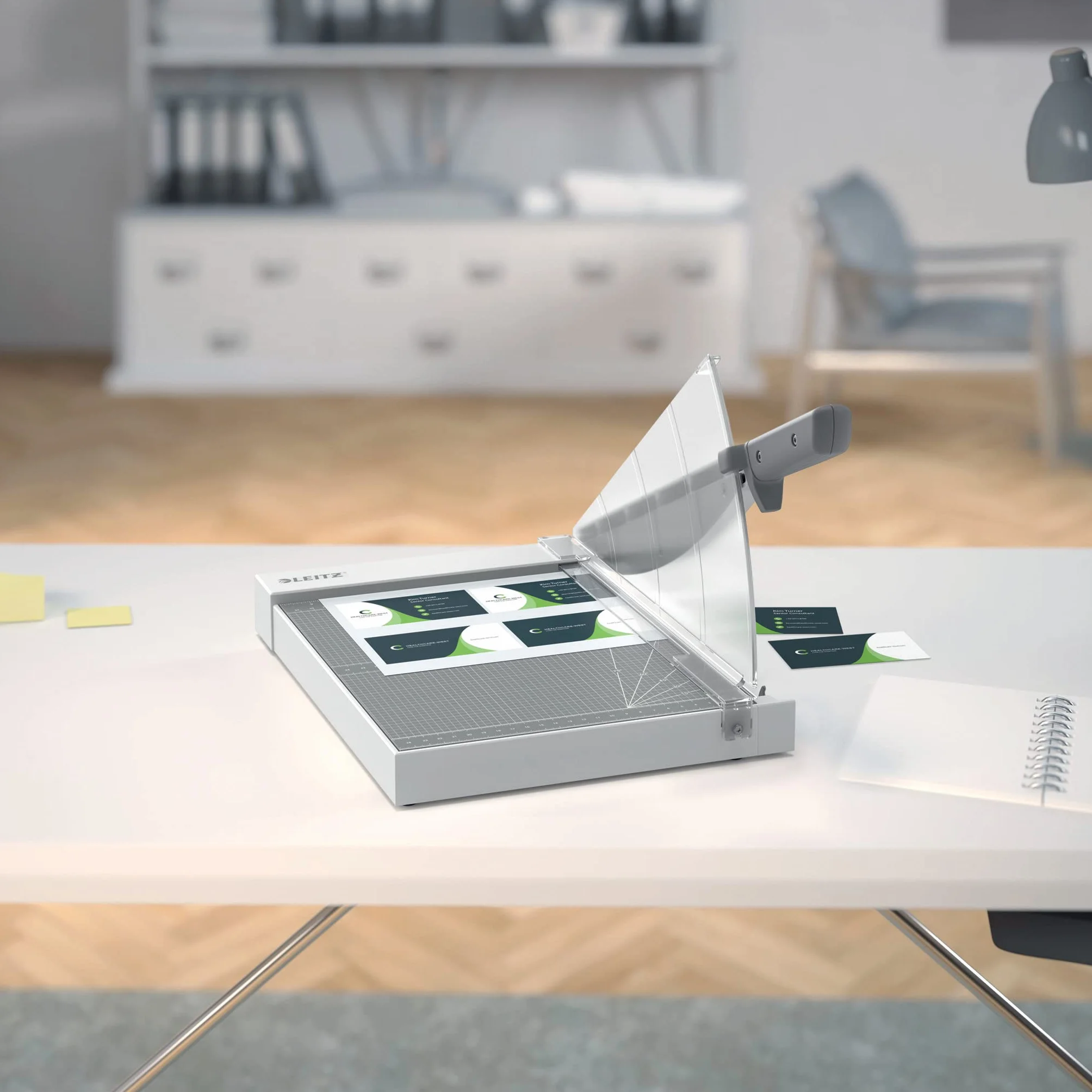 Leitz, Gilotyna do Papieru Leitz Precision Home Office A4 z Prowadnicą Wyrównującą, Tnie do 10 Kartek, Długość Cięcia 305 mm, Stalowe Ostrze z Osłoną, Światło EdgeGlow (90190000)