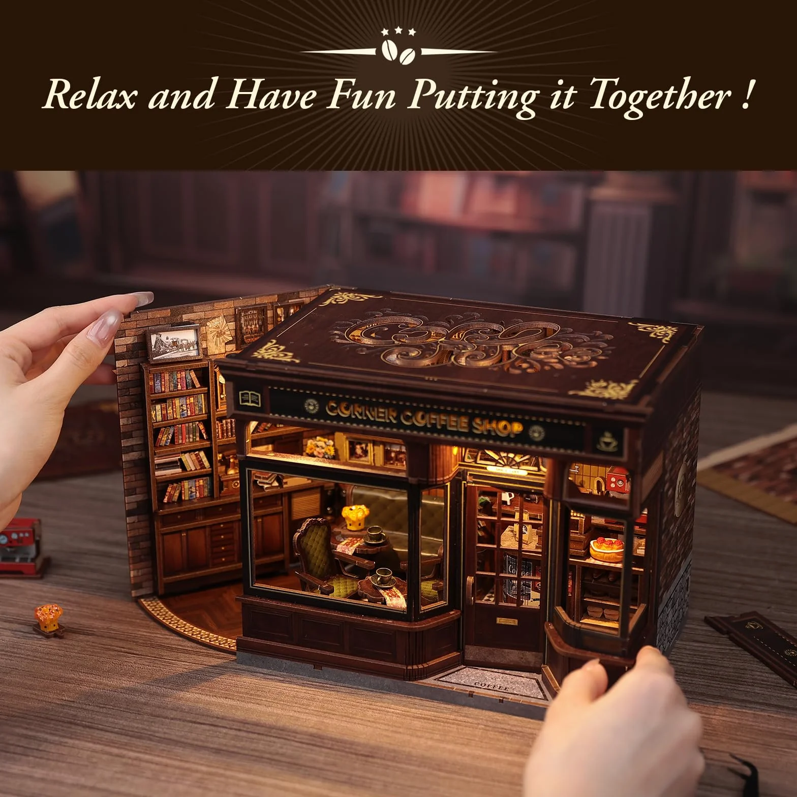 CUTEBEE Book Nook – Domek DIY drewniany z LED dla dorosłych, puzzle 3D, dekoracja na półkę z książkami, prezent (Corner Coffee Shop)