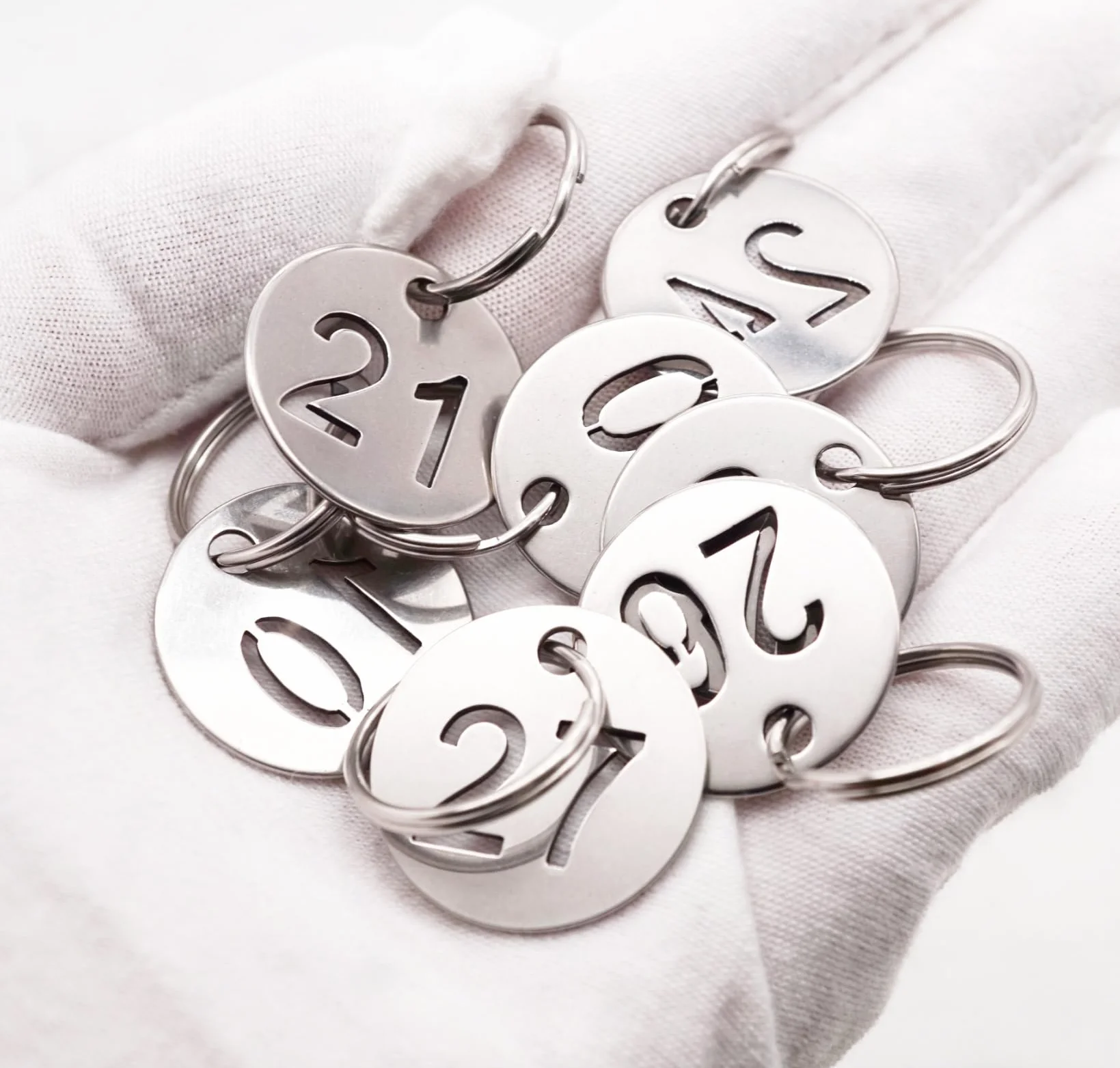 Etykiety numeryczne ze stali nierdzewnej 23 mm, 40 szt., zawieszki do kluczy z pierścieniami do liczb od 1 do 40