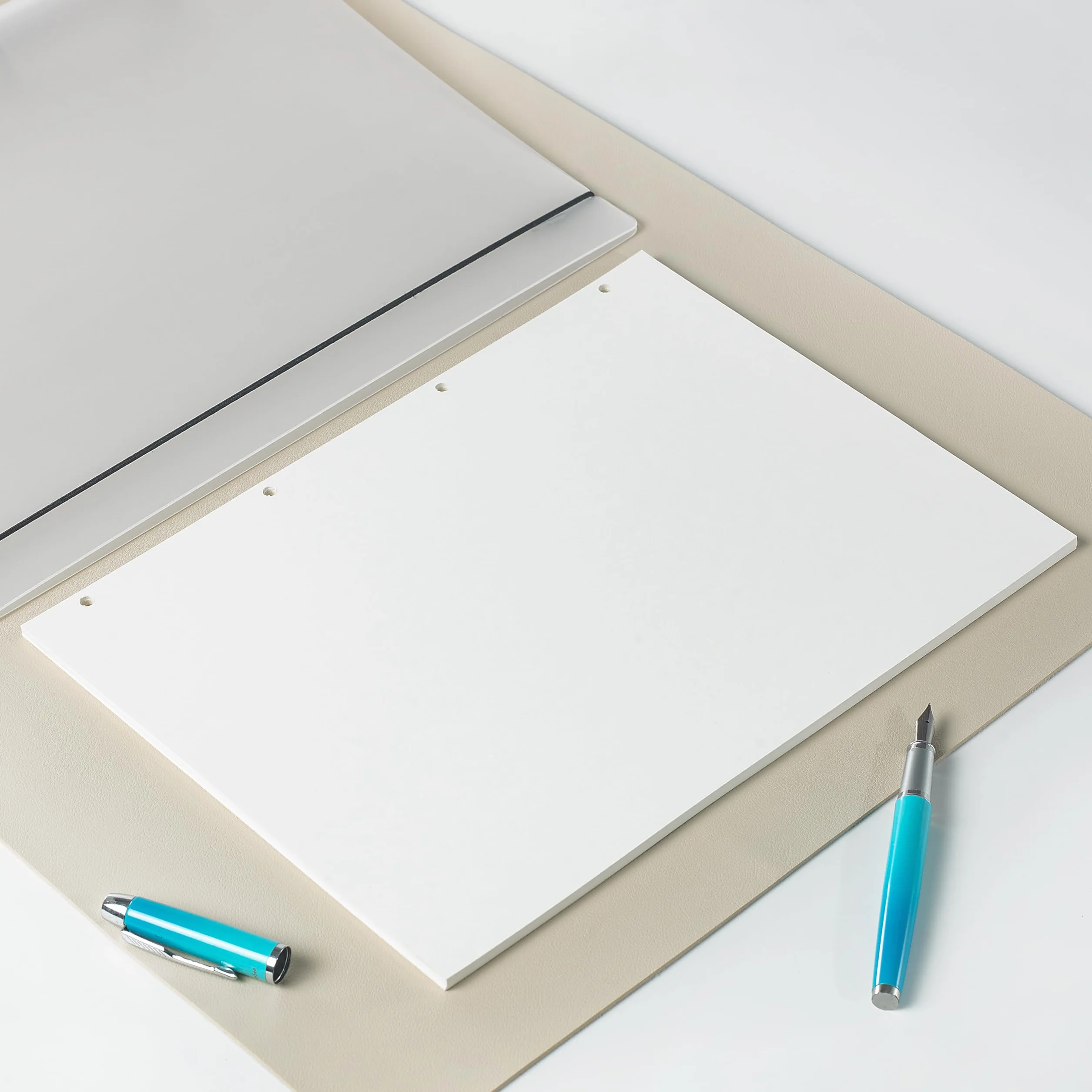 Papier uzupełniający A4 135 arkuszy 100 g/m² 4 otwory Blanko