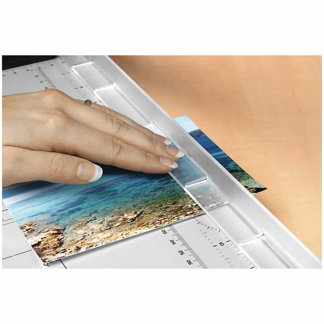 Hama gilotyna do folii i papieru Pro Cut S330PL (domowa oraz do biura, długość cięcia 330 mm, do 10 kartek) srebrna
