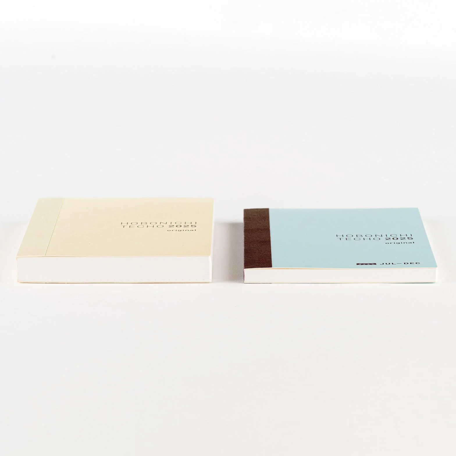 Hobonichi Techo 2025 japońska oryginalna książka Avec [rozmiar A6/dziennik miesięczny/książka na 6 miesięcy/1 lipca - 31 grudnia / początek poniedziałku]