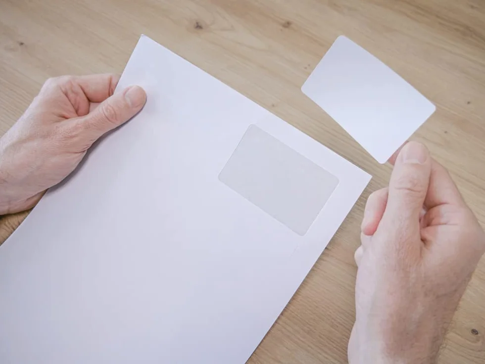 Avery Personalizowane prostokątne etykiety samoprzylepne 80x50 mm biały papier (opakowanie 100 szt.)