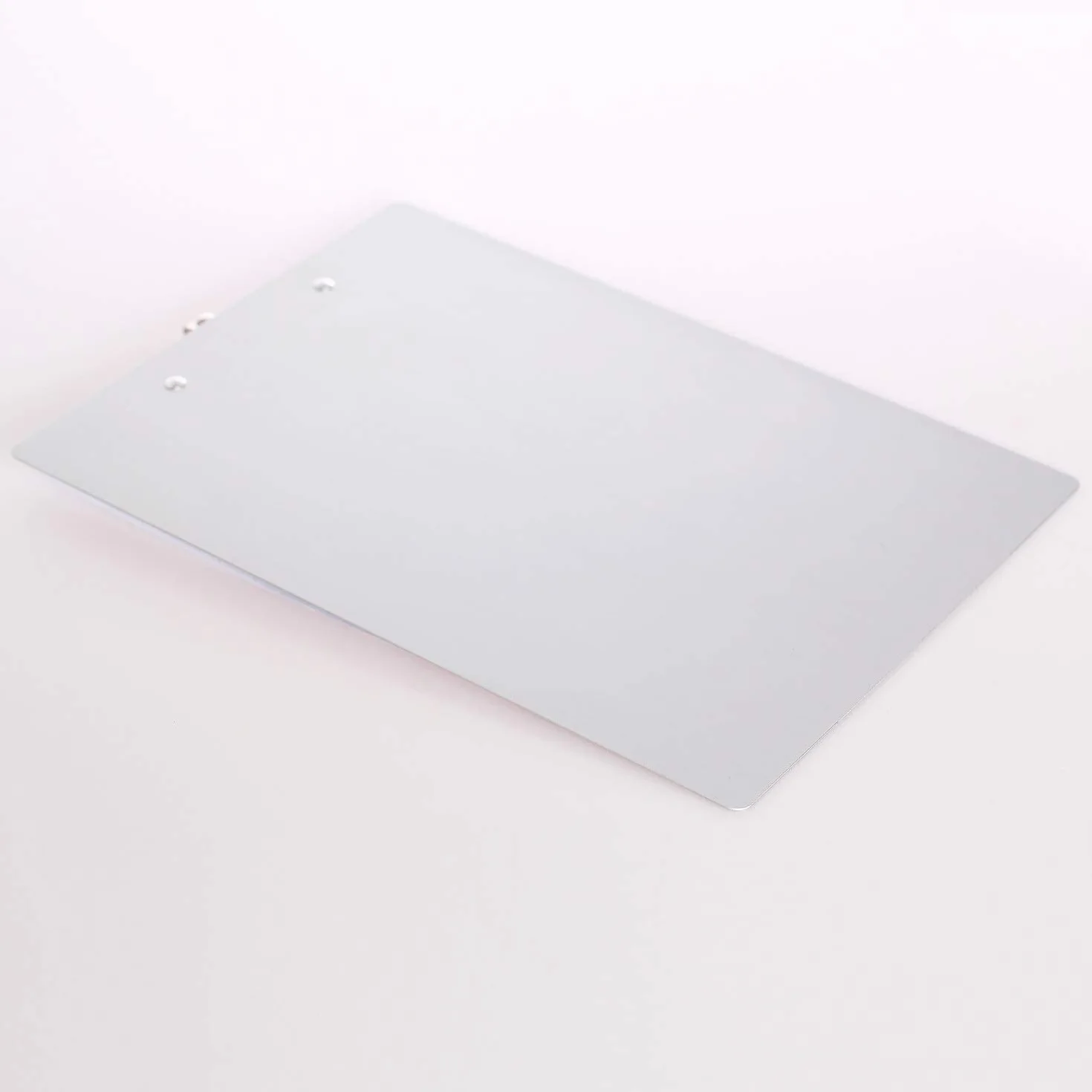 TKD8025-silver-6 aluminiowych podkładek A4 z gumowanym metalowym zaciskiem, deska do pisania DIN A4 z miejscem do zawieszania, uchwyt na podkładkę Clipboard – stabilna aluminiowa płyta do pisania –