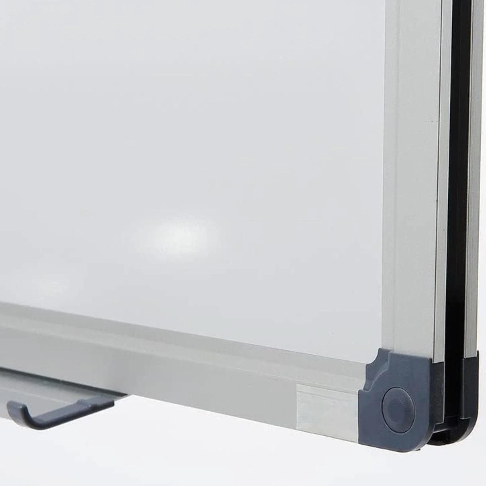 OfficeMarshal Magnetyczna tablica suchościeralna, 200 x 100 cm, z aluminiową ramą i zdejmowaną półką na długopisy do biura, domu i szkoły, odporna na zarysowania i wycieranie na sucho, tablica
