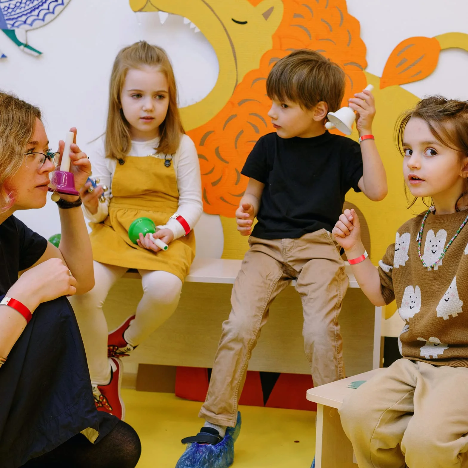 KINBOM 600 szt. Wodoodporne Neonowe Opaski na Reke na Imprezy