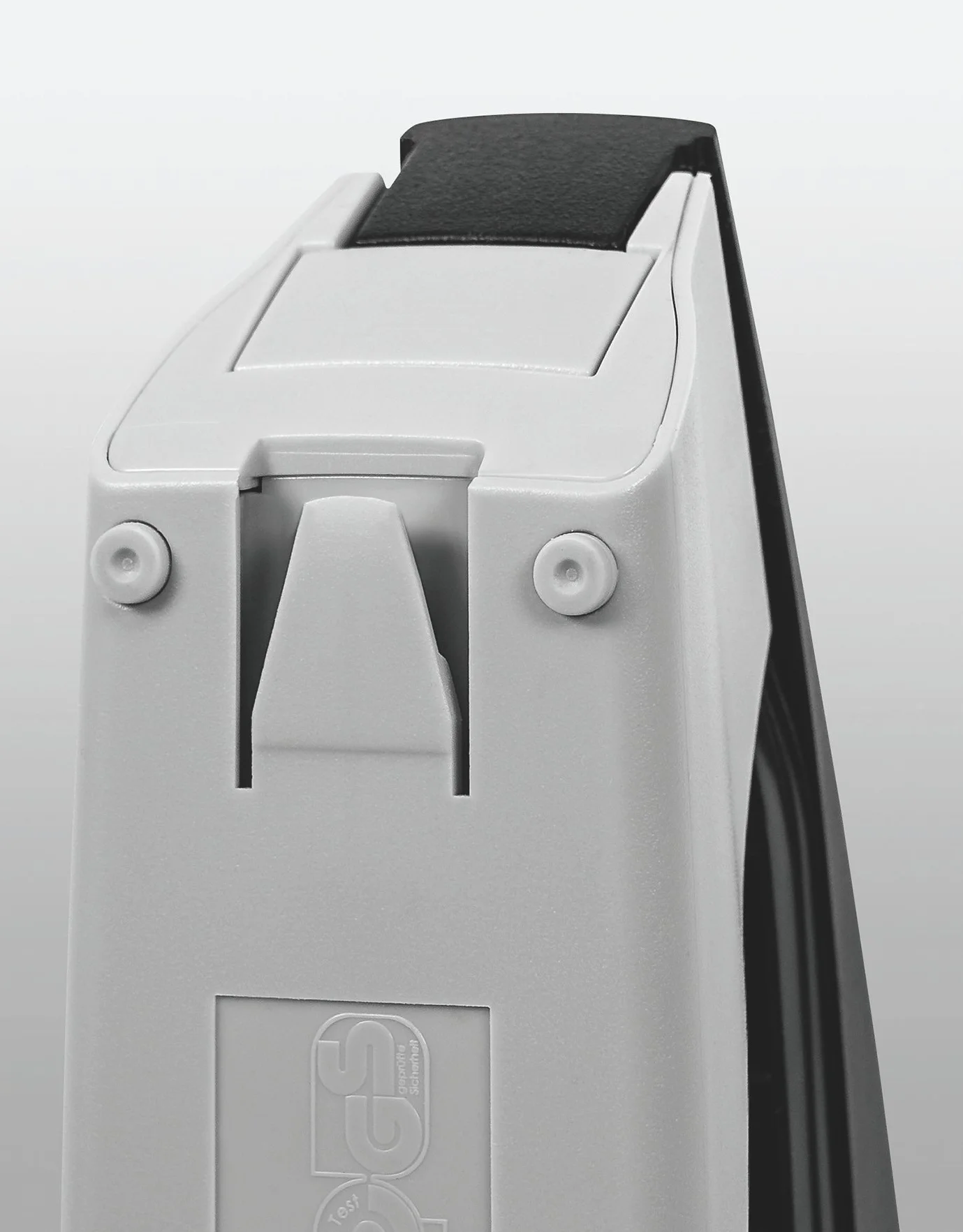 Leitz Zszywacz biurowy z metalu, na 30 arkuszy, ergonomiczny kształt, w zestawie zszywki, czarny, seria NeXXT, 55006095