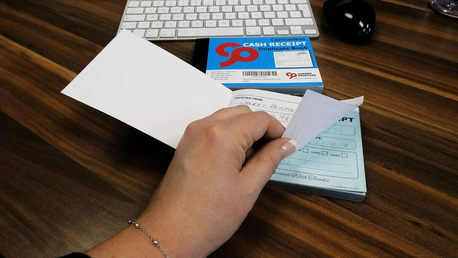 Cherry Carbonless Cash Receipt Book A6, 2-częściowy NCR, 50 zestawów, perforowany