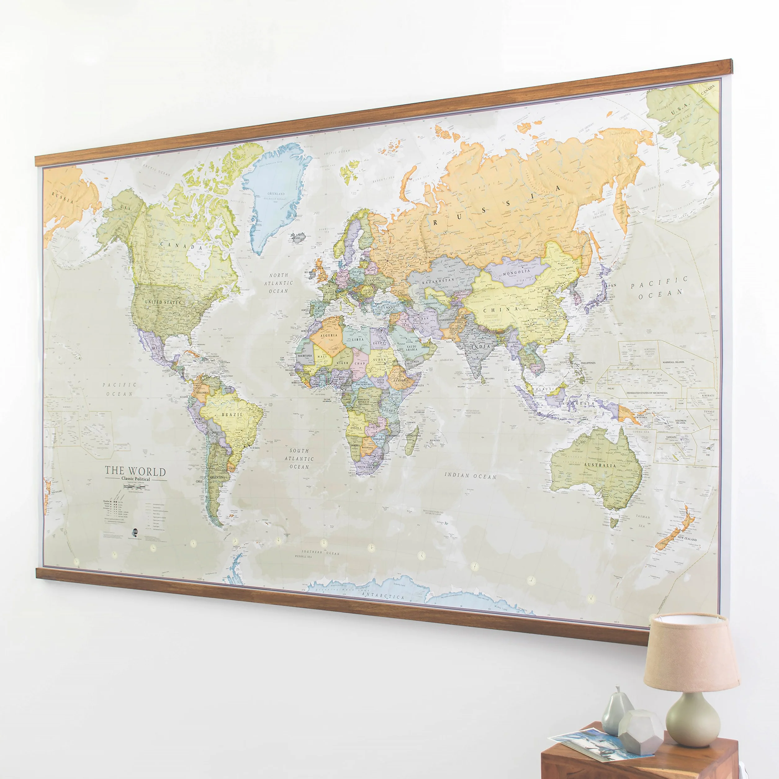 Klasyczna polityczna mapa świata - laminowana/zamknięta 197 cm (szer.) x 116,5 cm (wys.)