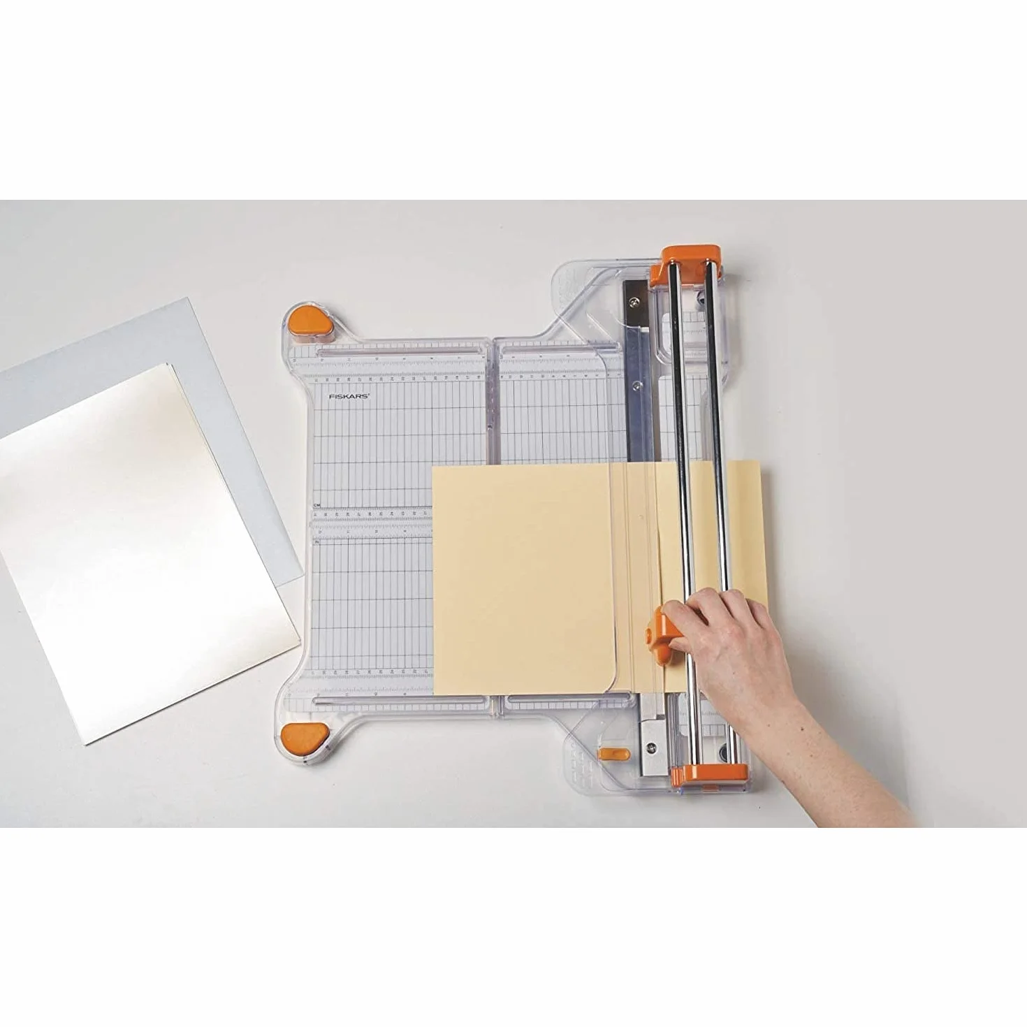 Fiskars Trymer ProCision, A4, Do szczególnie grubych materiałów, Z systemem podwójnych szyn prowadzących, Pomarańczowy/biały, 1015748