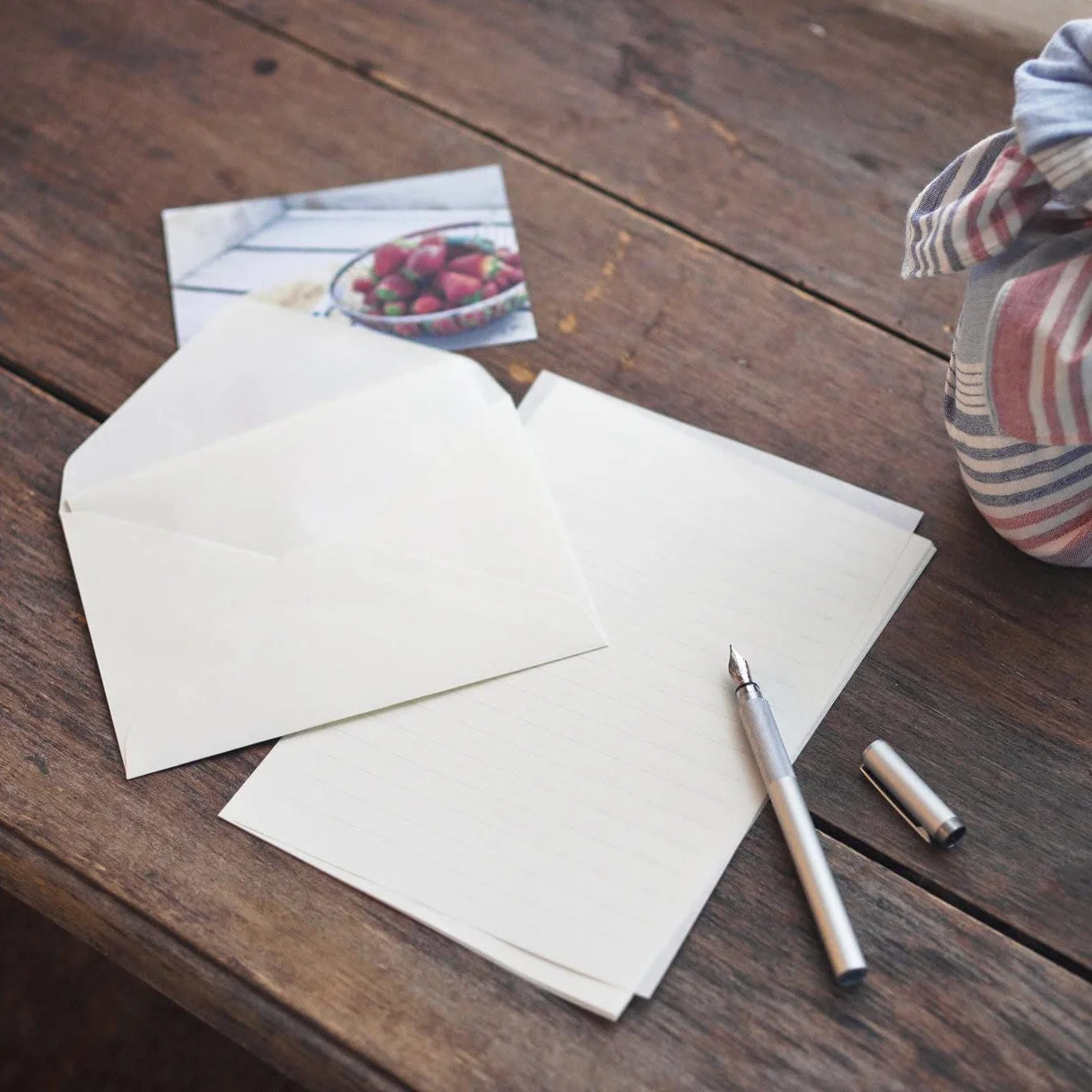 Muji Pióro wieczne z cienką stalówką z aluminiowym korpusem, 1 x czarny wkład atramentowy