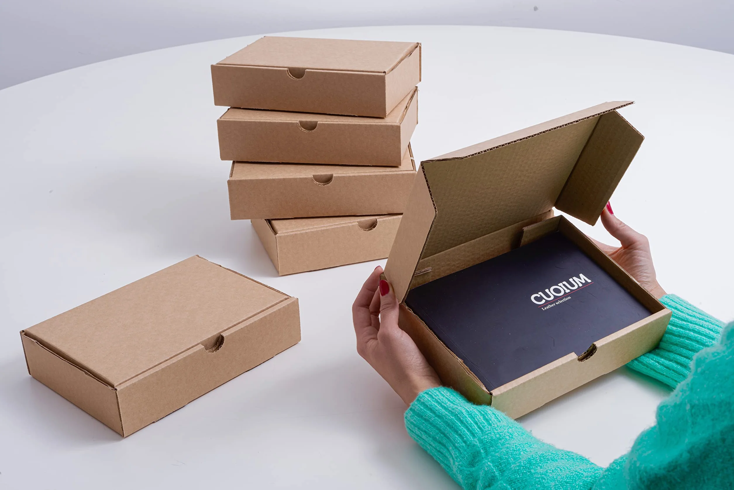 IPEA Płaskie kartonowe pudełka 21 x 15 x 5 cm do wysyłki, e-commerce, na prezenty - 10 sztuk - Made in Italy - uniwersalne statki do pakowania przedmiotów, wydarzeń, imprez - opakowanie