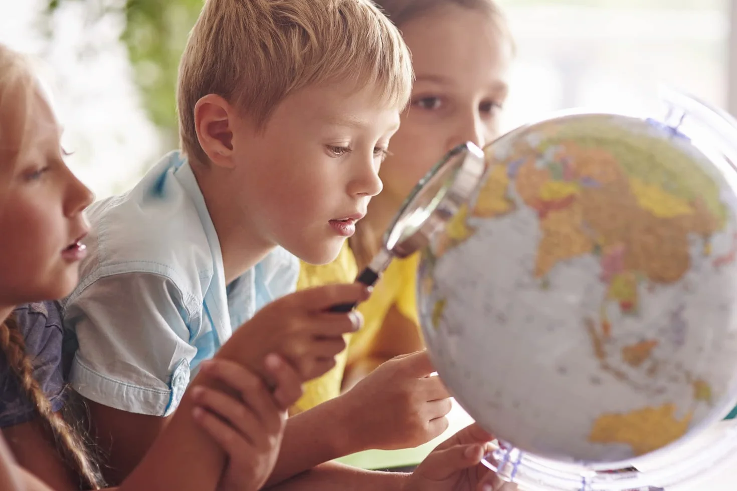 Idena Globus z mapą polityczną 11 cm do szkoły