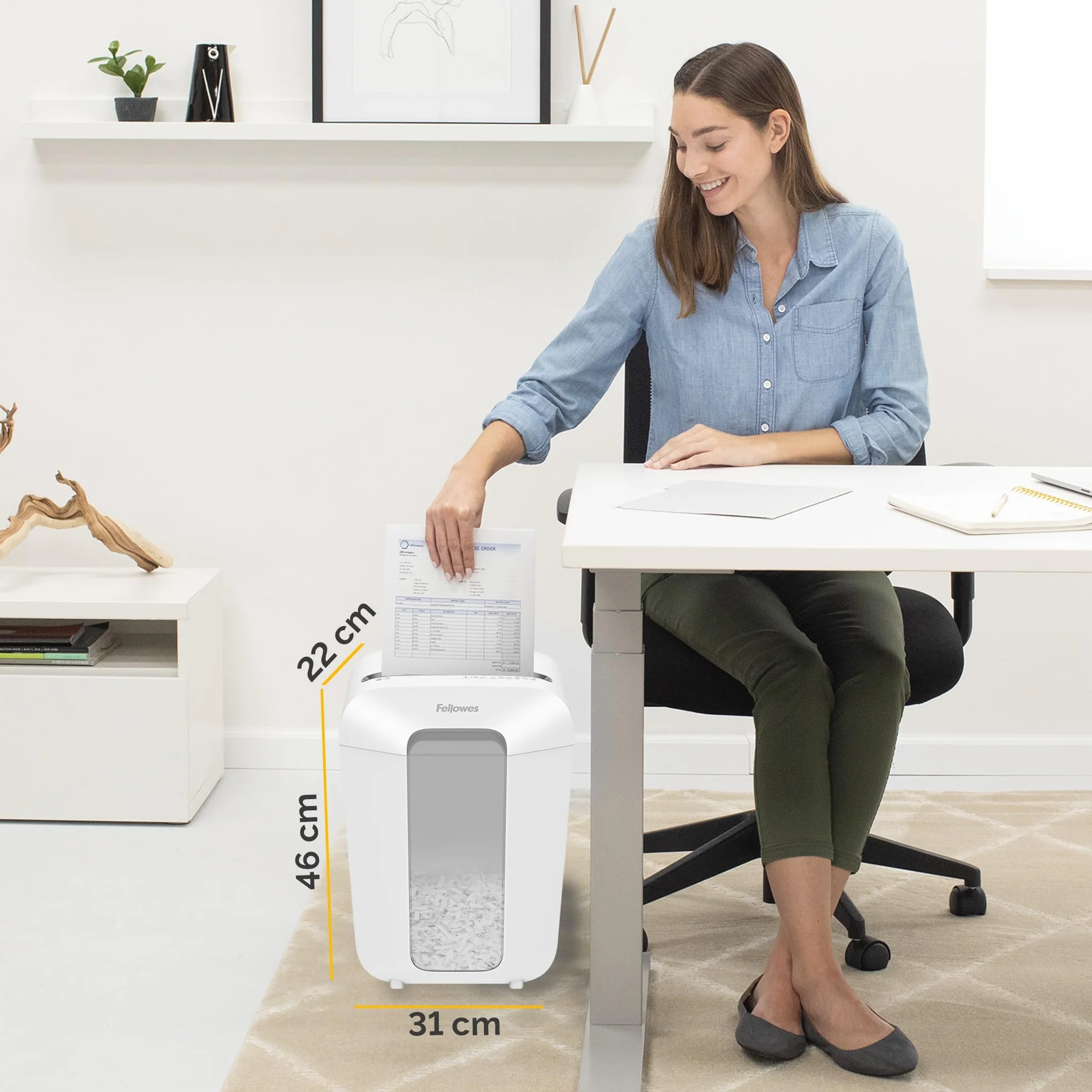 Fellowes Niszczarka do dokumentów, 11 arkuszy (P4), rozdrabniacz papieru z cięciem cząstek do domowego biura i biura, Powershred LX70, niszczarka z koszem 18 l i blokadą bezpieczeństwa, 4 x 40 mm