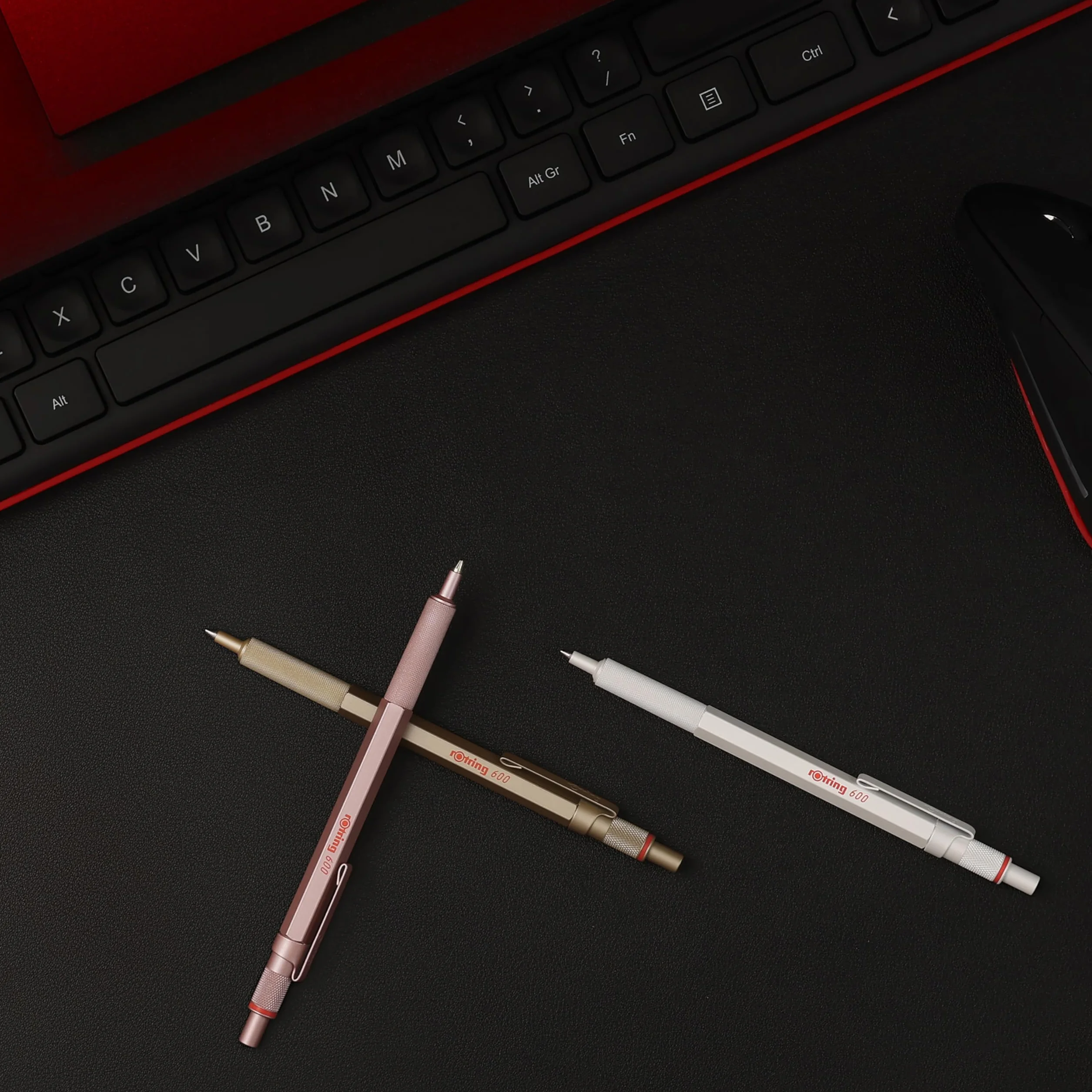 Długopis rOtring 600 biały perłowy czarny tusz