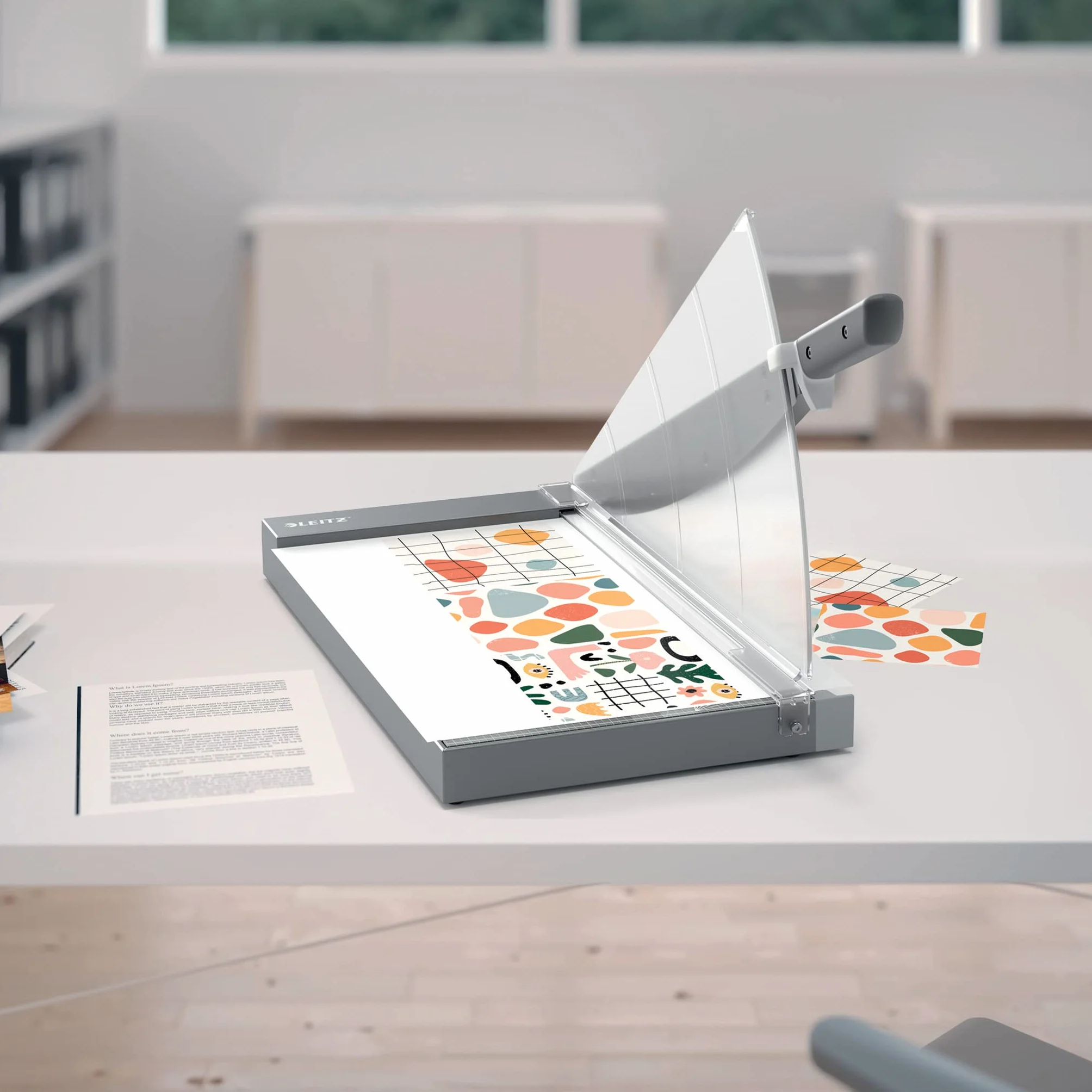 Leitz, Gilotyna do Papieru Leitz Precision Office Pro A3 z Prowadnicą Wyrównującą, Tnie do 25 Kartek, Długość Cięcia 457 mm, Stalowe Ostrze z Osłoną, Światło EdgeGlow (90240000)