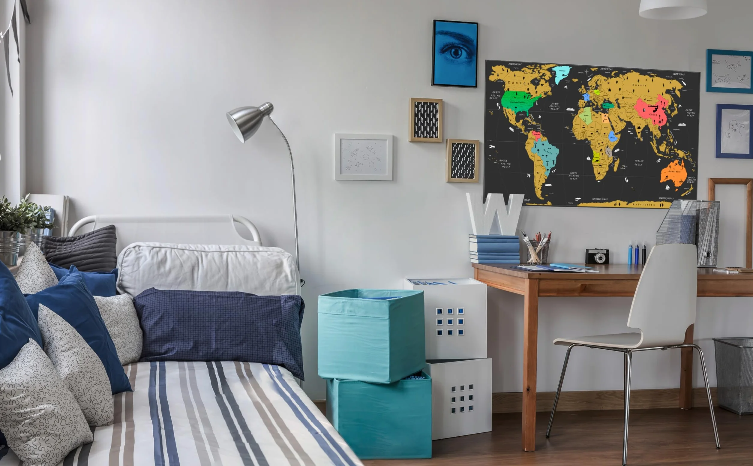 WIDETA mapa świata zdrapywania 82 x 43 cm z mapą Europy