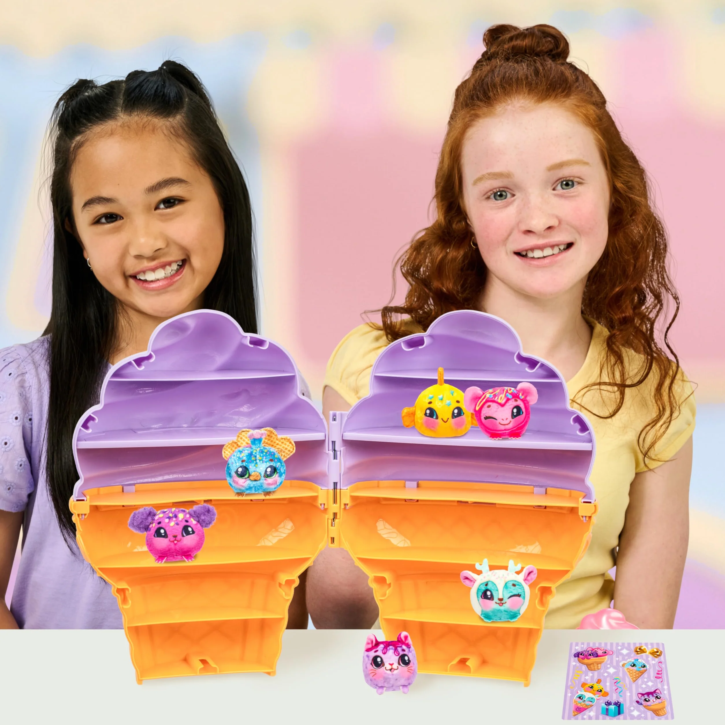 Cookeez Makery Etui Yum Yumz, gigantyczne na 36 lodów, 6 ekskluzywnych pluszowych, zabawny arkusz naklejek