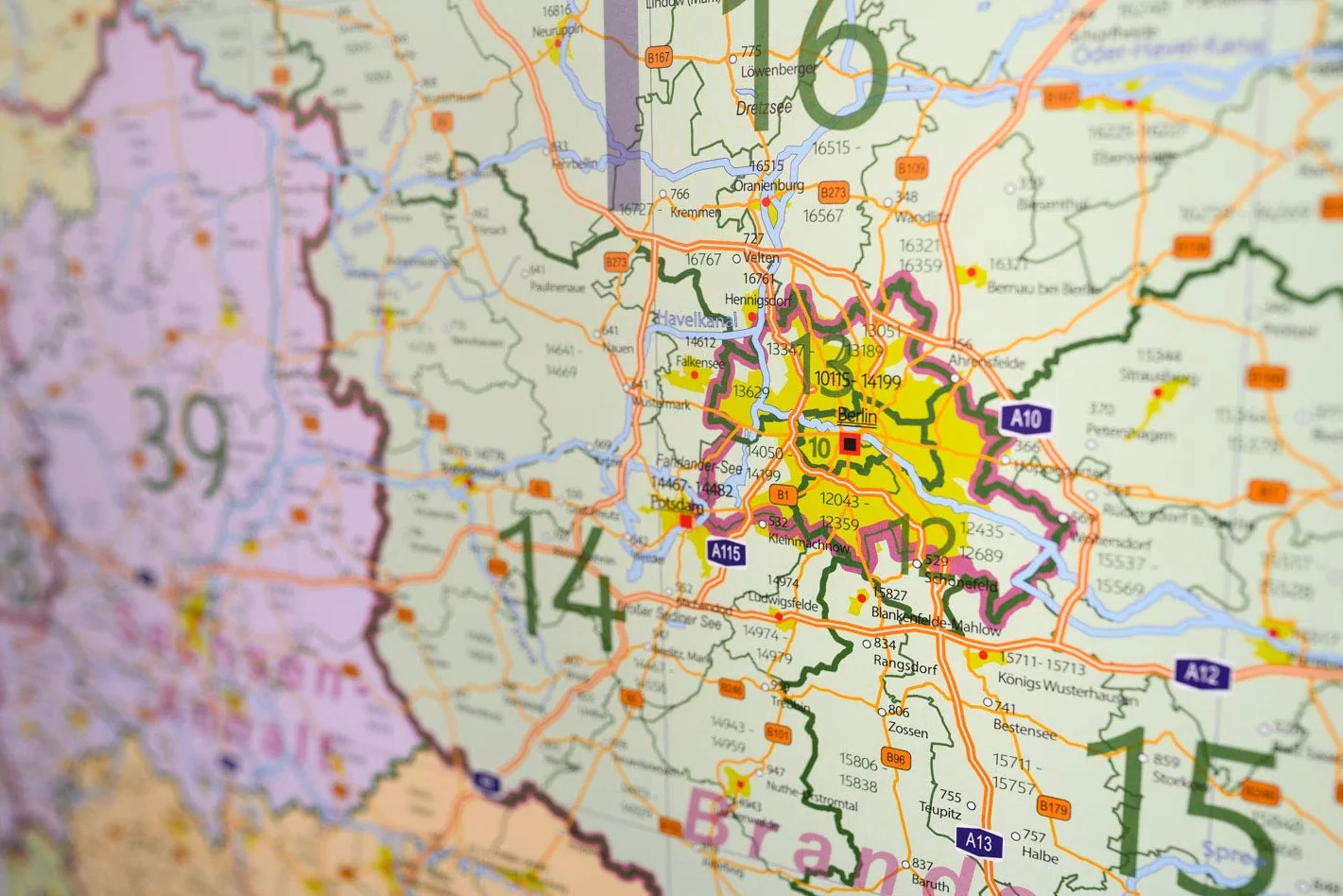 XL mapa z kodem pocztowym Niemiec z laminowaniem, DIN B0, 100 x 140 cm, do pisania, zmywalna, z krajami związkowymi związkami, w zestawie karta online z kodem pocztowym