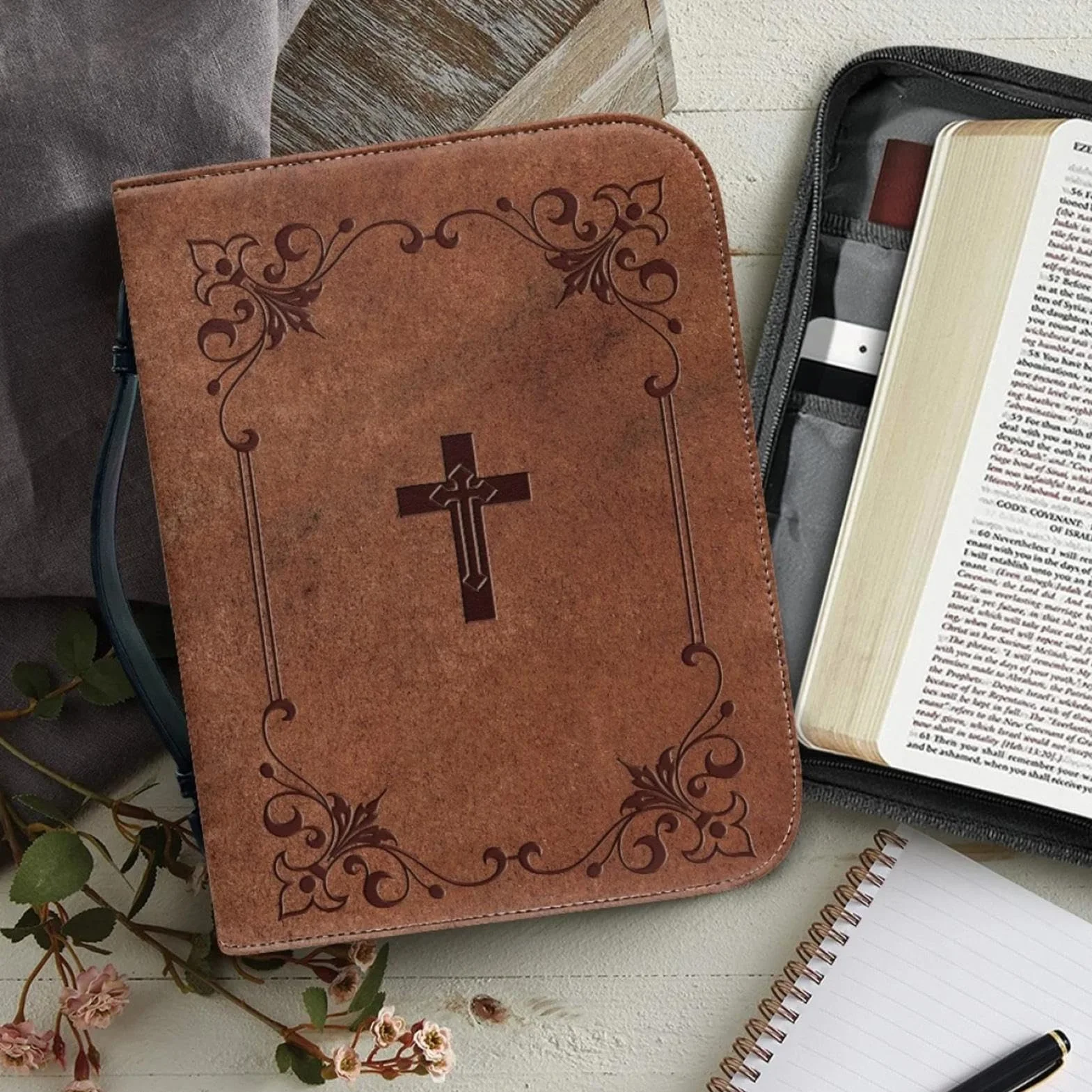 Klasyczne etui na biblię, brązowa skóra PU zamek błyskawiczny krzyż torba biblijna torba do przenoszenia, torba kościelna ochronna z uchwytem, lekkie etui na Biblię